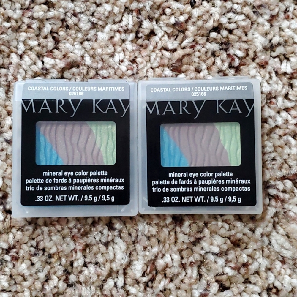 Mary Kay Coastal Colors Eye Palette. RARE! Bahama Blue, Tahitian Gold, Sea Green